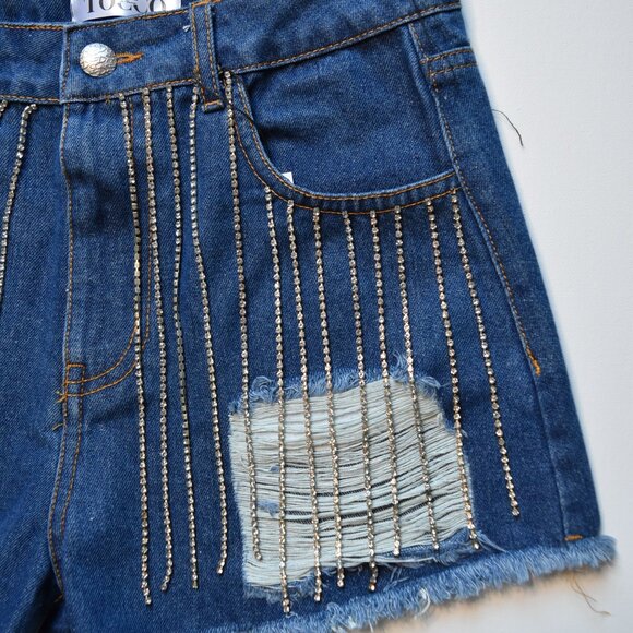 Chain Destroyed Short - Picture 4 of 6